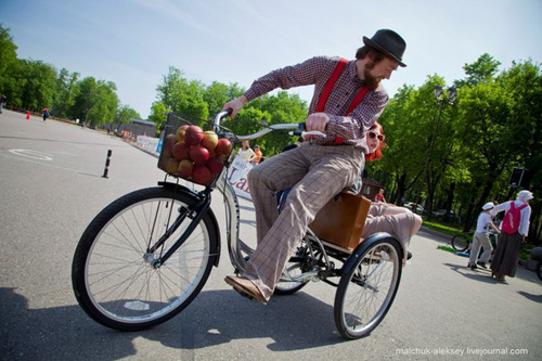 «Велосипедный променад» на городских велосипедах
