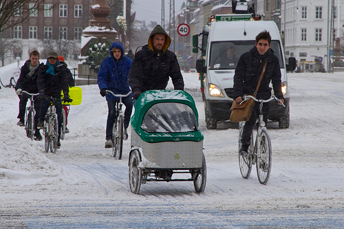 Велосипедисты зимой в Дании (Копенгаген)