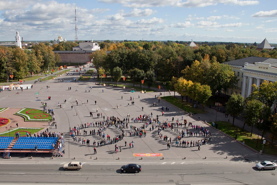Перфоманс «Велосипед» на Софийской площади. Фото: Анна Соколова