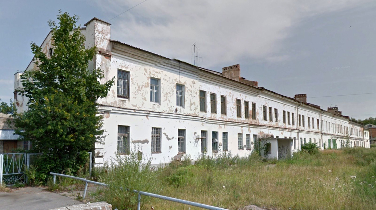 Главный корпус бывшей Адмиралтейской парусной фабрики