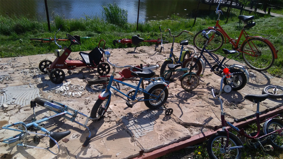 Коллекция детских советских велосипедов