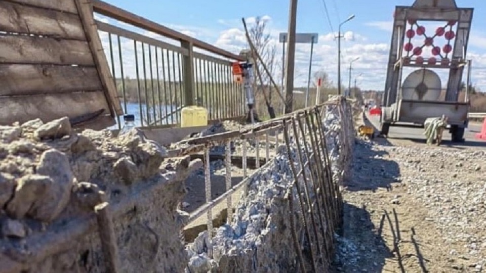 Ремонт моста через Ловать