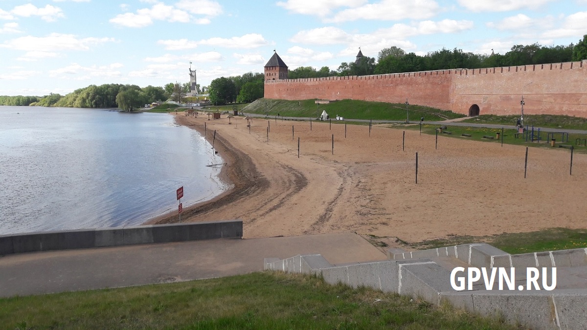 Пляж в Кремлёвском парке