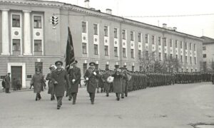 Колонна новгородской городской милиции