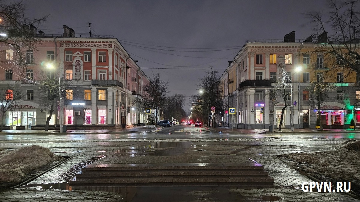 Новолучанская улица