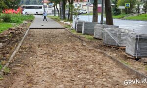 Тротуар в начале Большой Московской