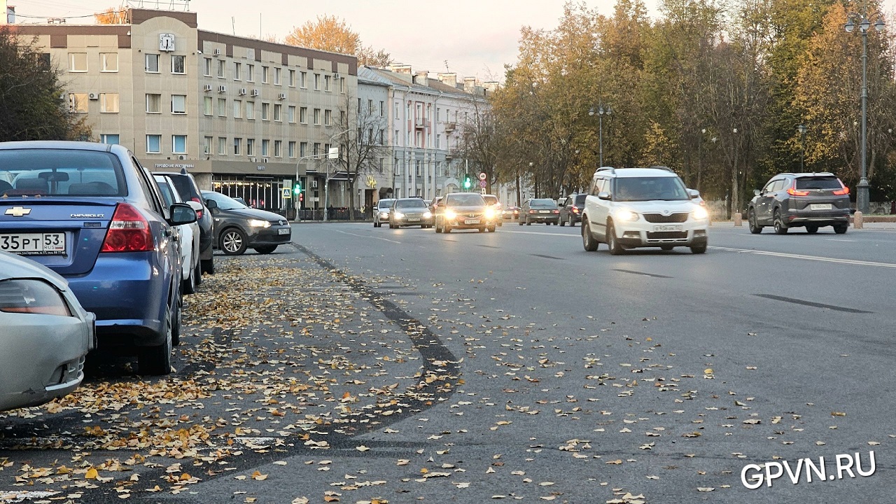 Демаркировка разметки на площади Победы-Софийская