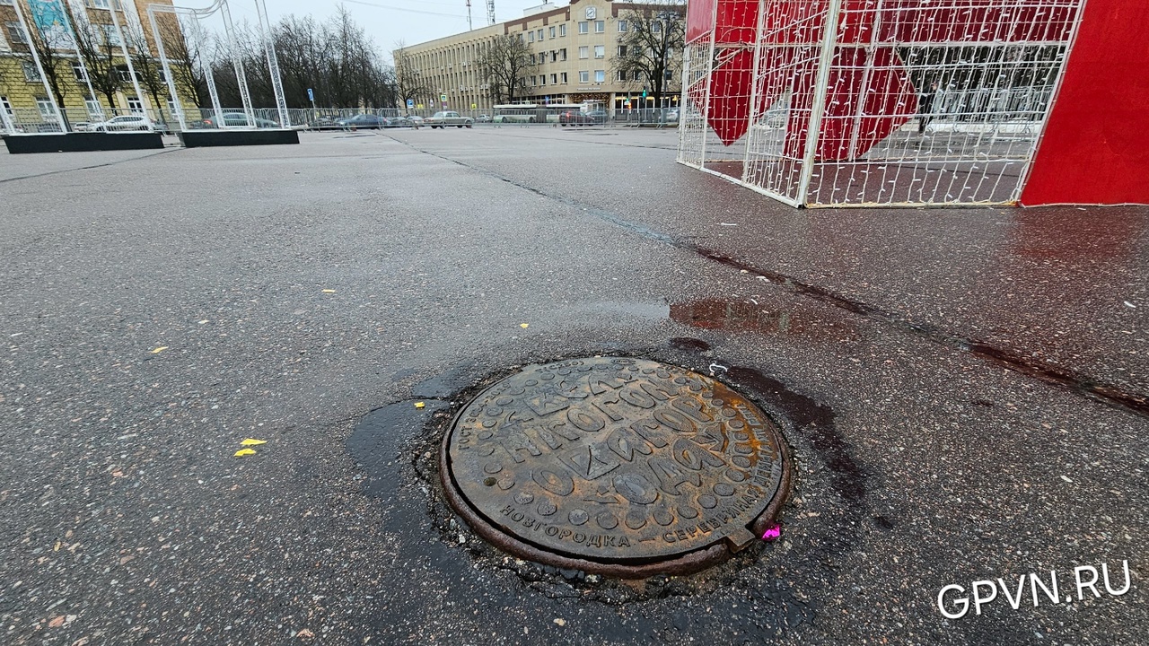 Брендированные люки в Великом Новгороде