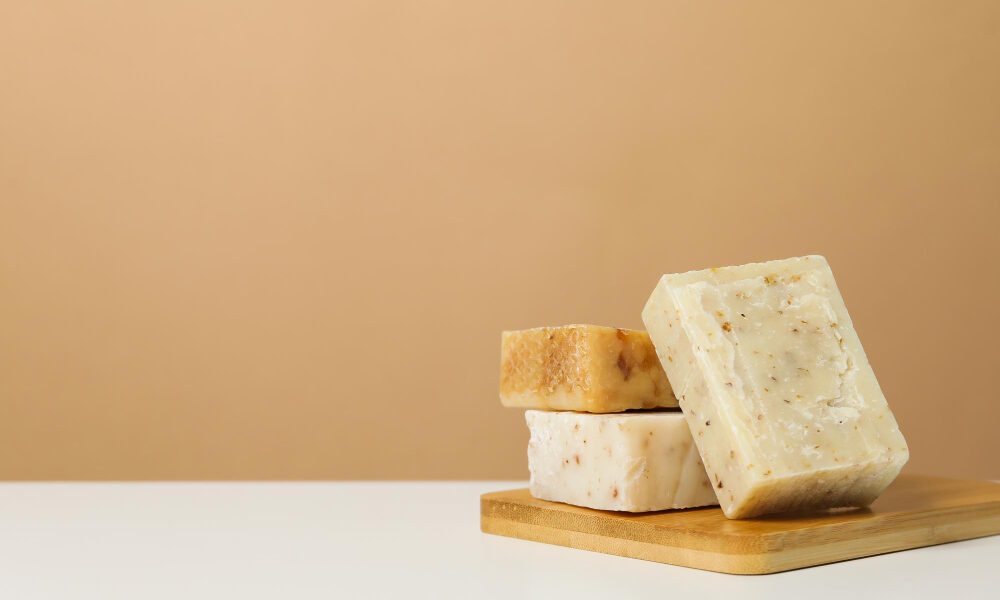 несколько брусков хозяйственного мыла