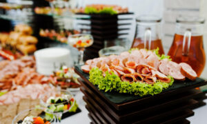 Шведский стол с закусками