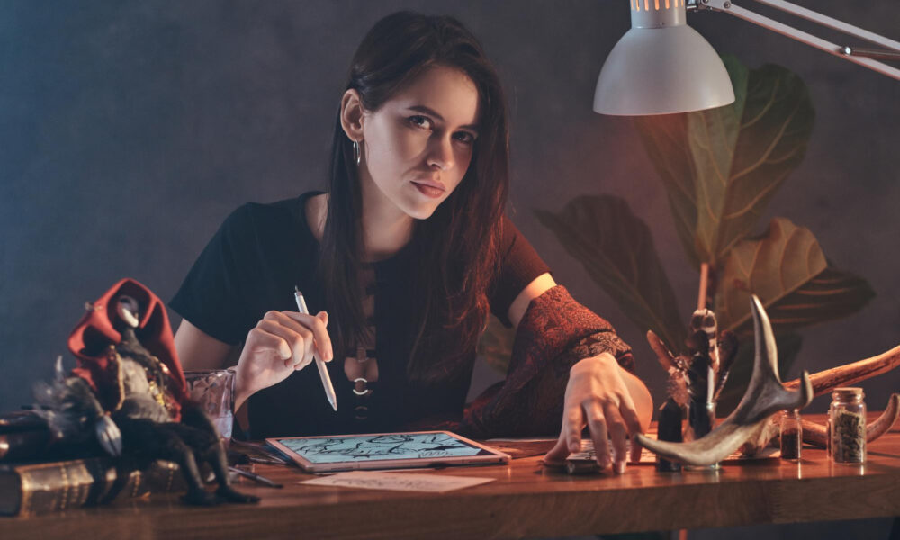 Девушка астролог