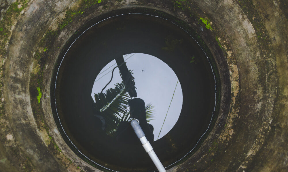 Колодец с водой