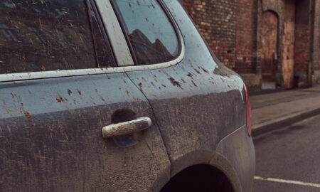 Грязный автомобиль