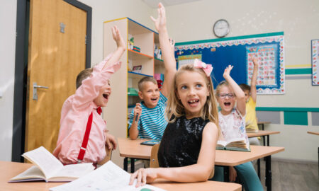 Дети радуются на уроке