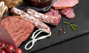 Разные мясные изделия, копчения