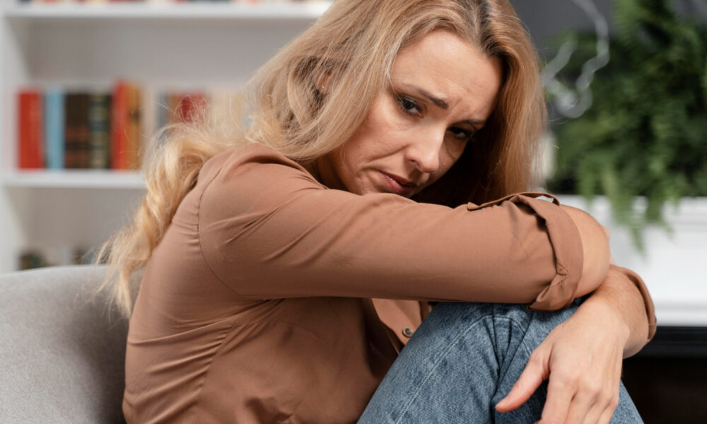 Грустная женщина