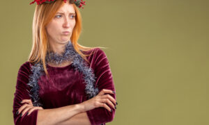 Девушка в русском наряде