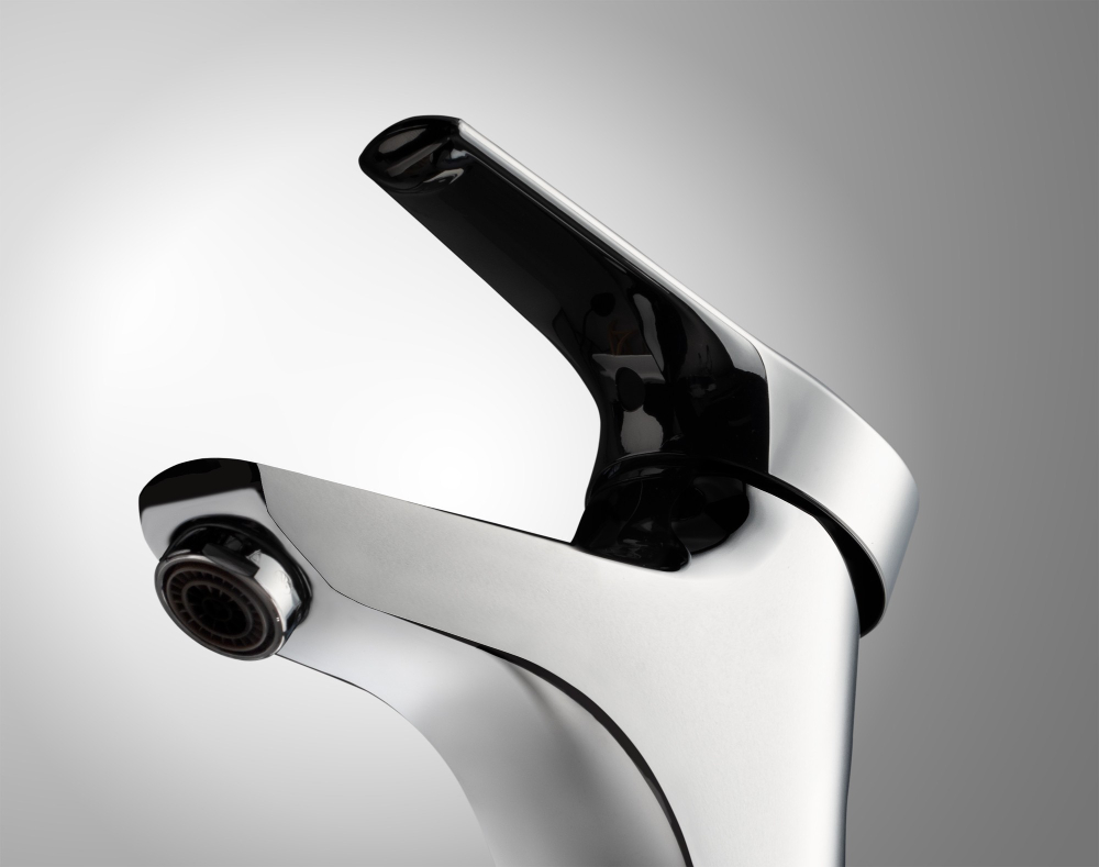 Смеситель в ванной