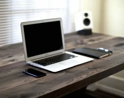 Ноутбук на столе