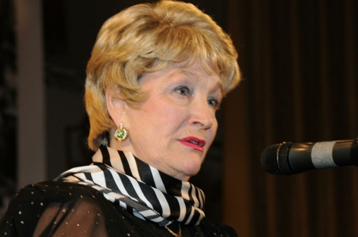 Актриса Людмила Хитяева