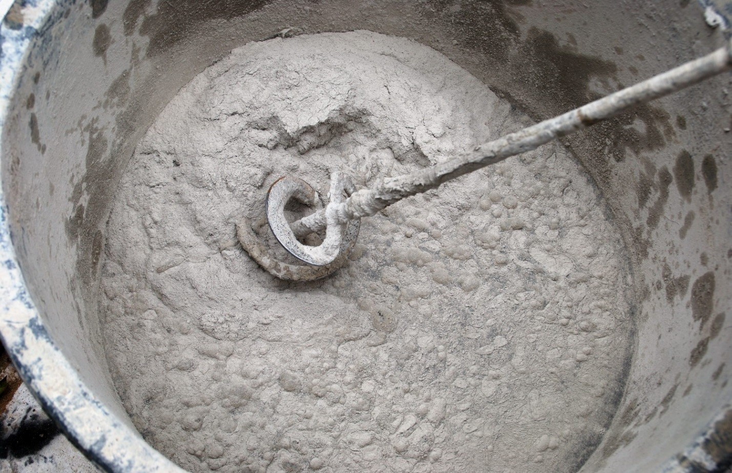 Замес бетона