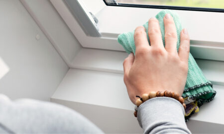 Мытье поверхности из пластика