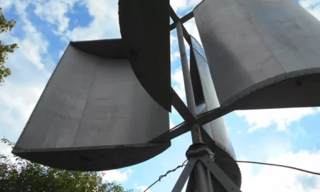 Ветрогенератор из бочек