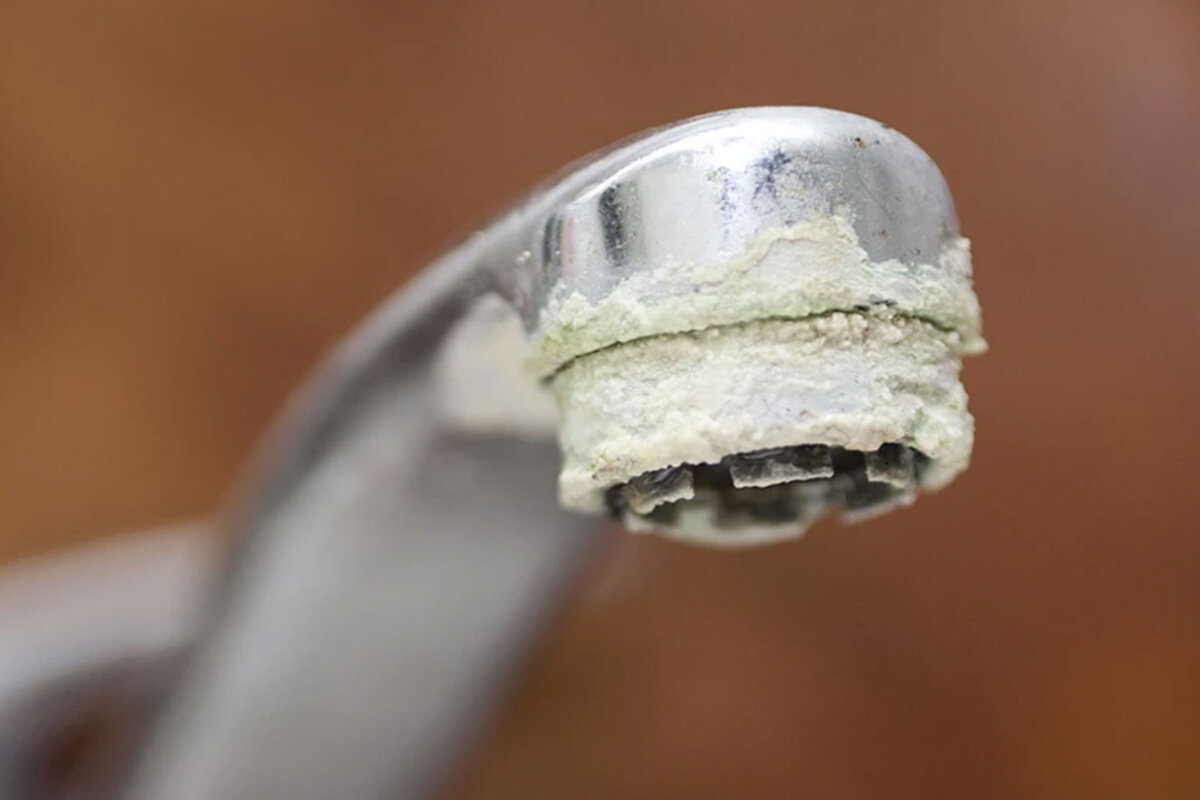 Известковый налёт на кране