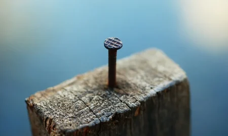 Вбитый гвоздь