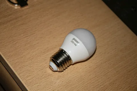 Светодиодная лампочка