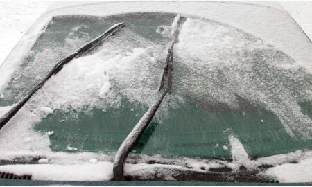 Замерзшее лобовое стекло