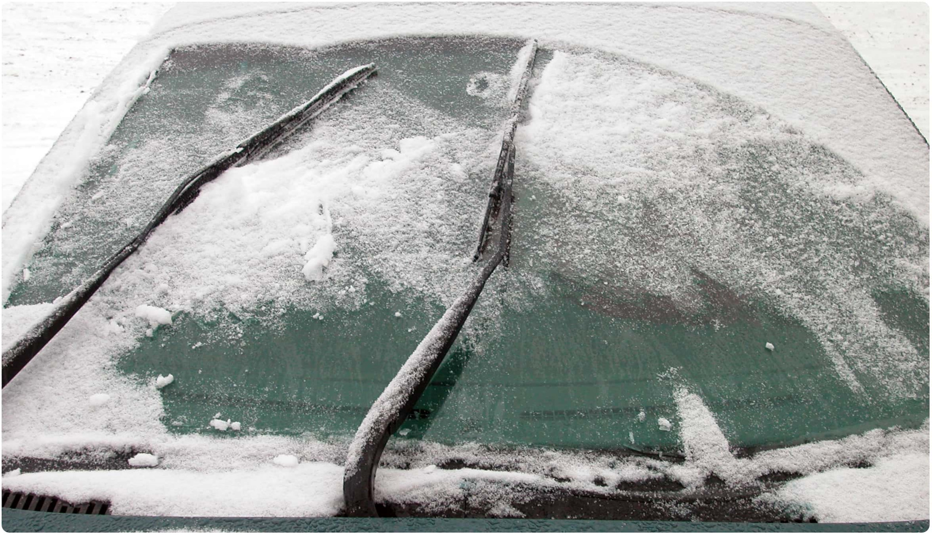 Замерзшее лобовое стекло