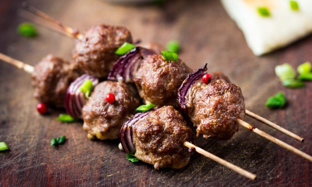 Говядина на шпажках