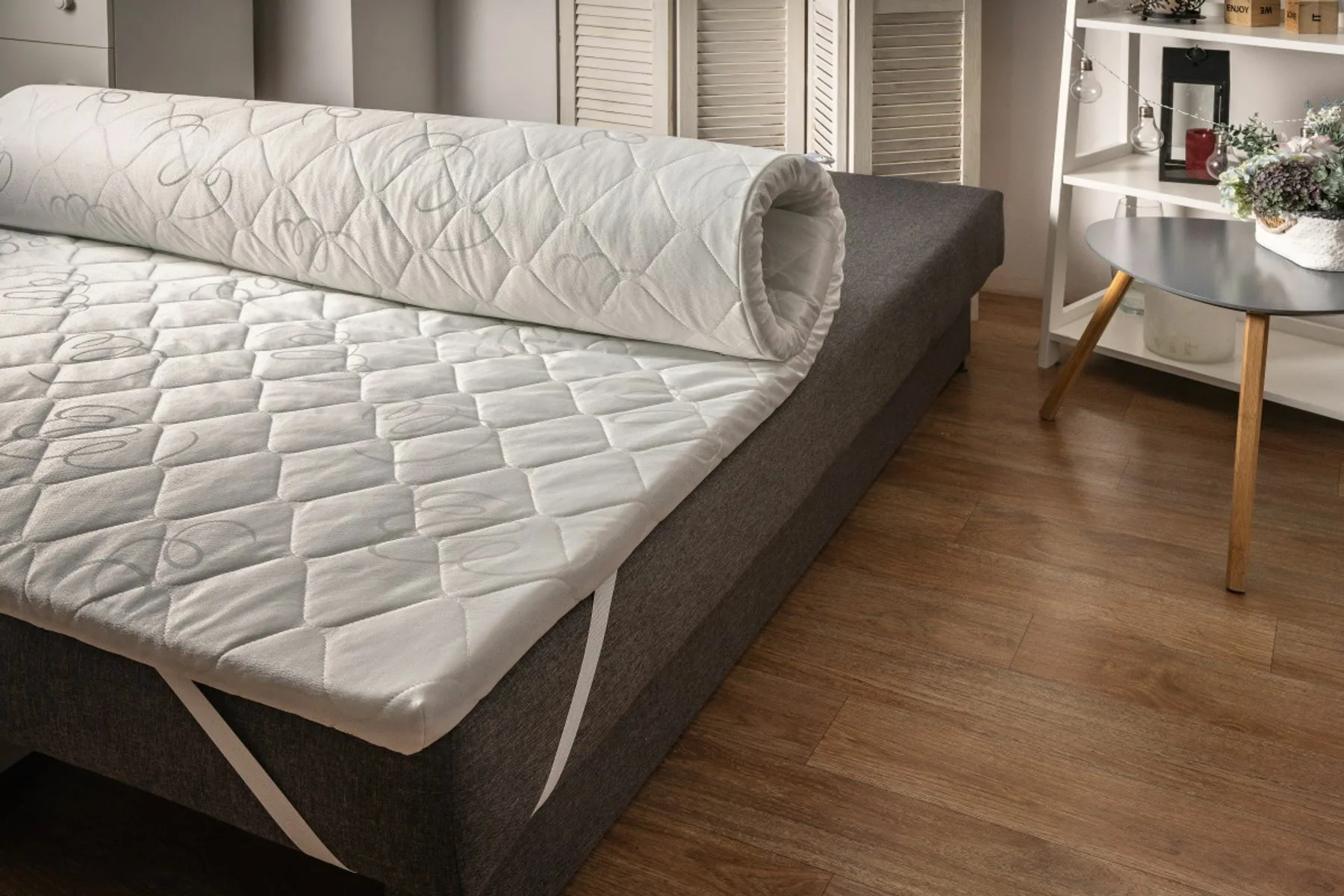 Матрас на столе