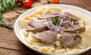 Блюдо бешбармак