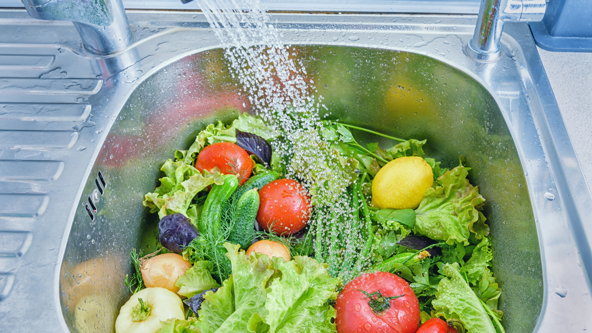 Овощи в раковине