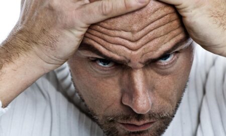 Сморщенный лоб