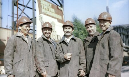 Советские рабочие