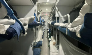 Плацкартный вагон в поезде