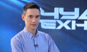 Телеведущий Сергей Малозёмов