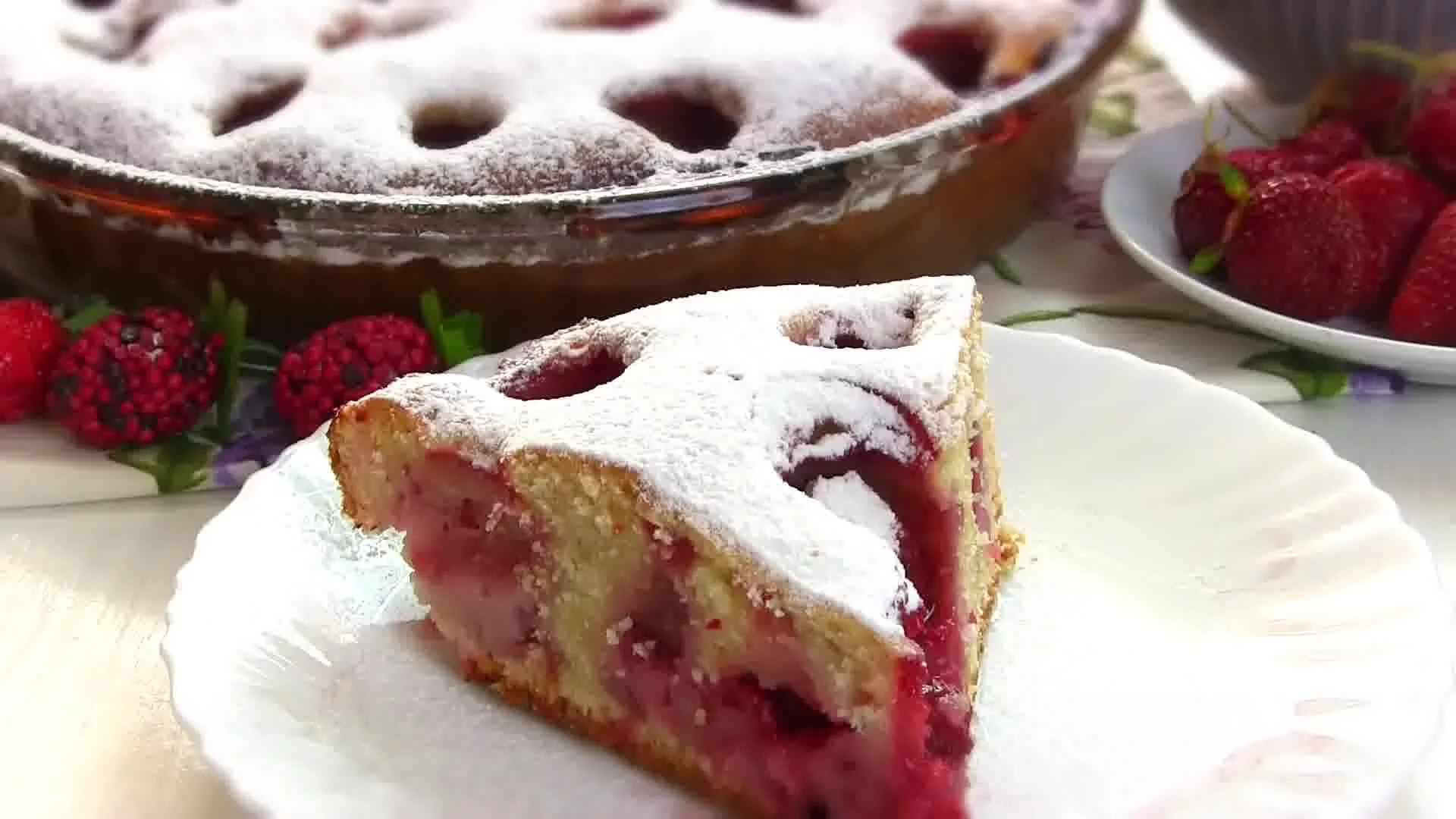 Заливной пирог с ягодами