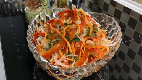 Салат с редькой