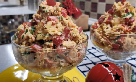 Салат на столе