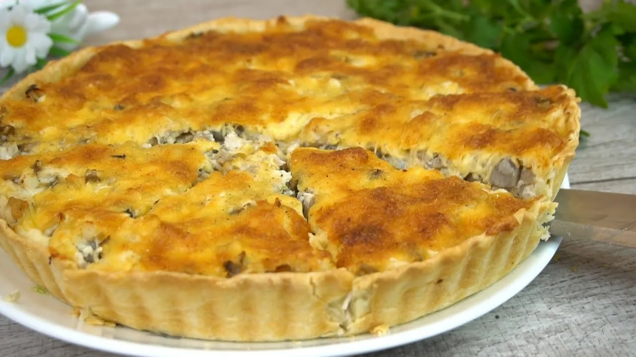 Пирог с грибами и курицей