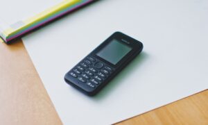 Кнопочный телефон