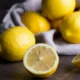Лимоны на столе