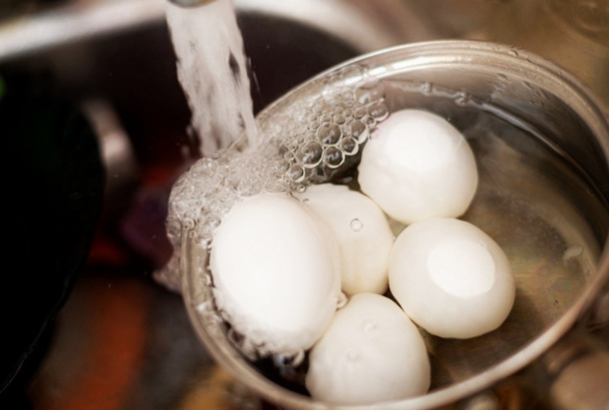 Яйца в воде