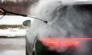 Зимняя мойка автомобиля