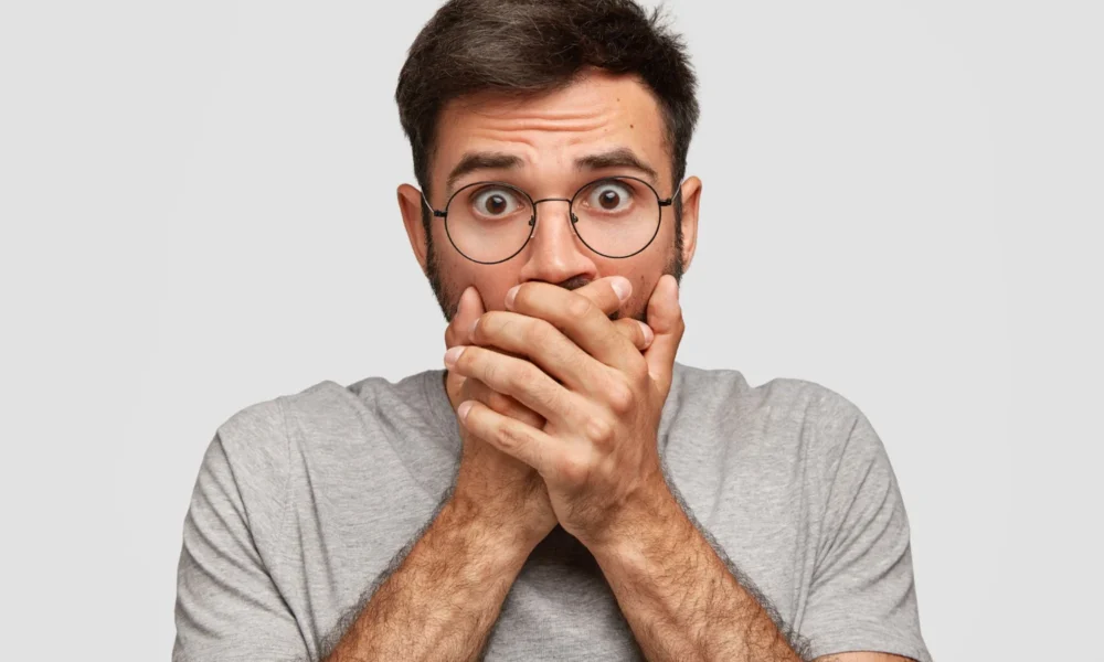 Мужчина очень удивлен