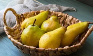 Груши в корзине